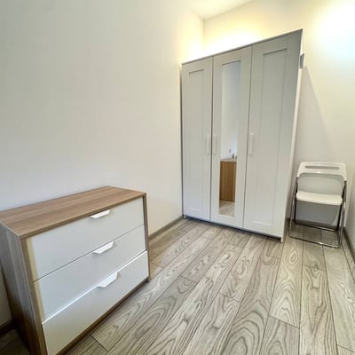 Alquiler de un acogedor apartamento de 2 habitaciones en el distrito de Chiajna, Bucarest, Rumanía